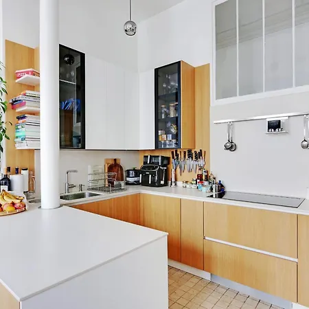 Very Atypical 6 People Apartment *