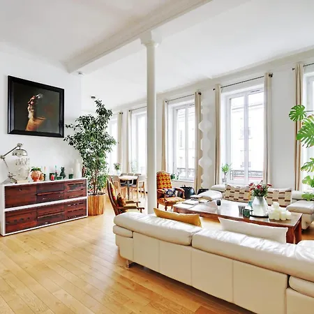 Very Atypical 6 People Apartment *